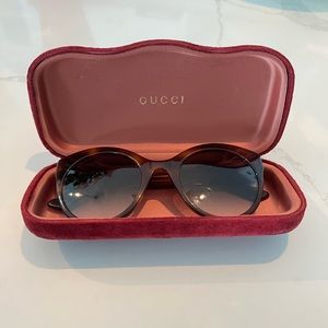 Gucci Sunglasses 🕶️